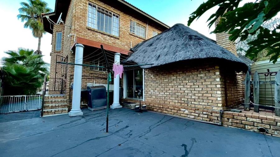 3 Bedroom Property for Sale in Safari Gardens North West